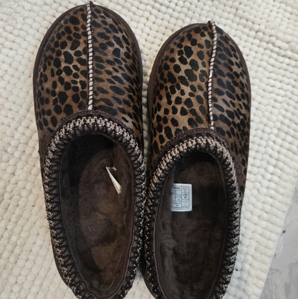 UGG Brown Leopard Print Women's Slippers